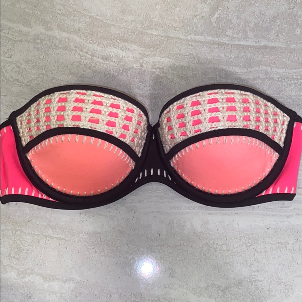 Victorias Secret Swim coral crochet bikini top 32C